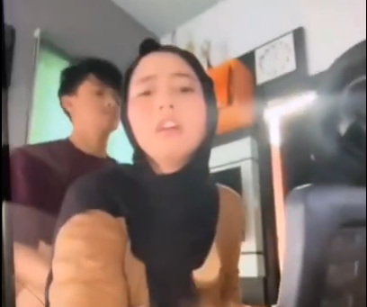 Bokep Indo Hijab Cantik Ngentot Sama Adik Sendiri