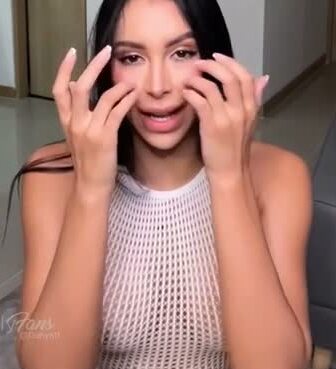 Dahyana Gaitan Dances Sexy Before Fingering