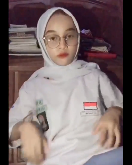 Cewek SMA Jilbab Viral