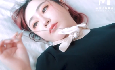 Asian flight give footjob